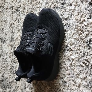 Womens skechers sneakers size 8